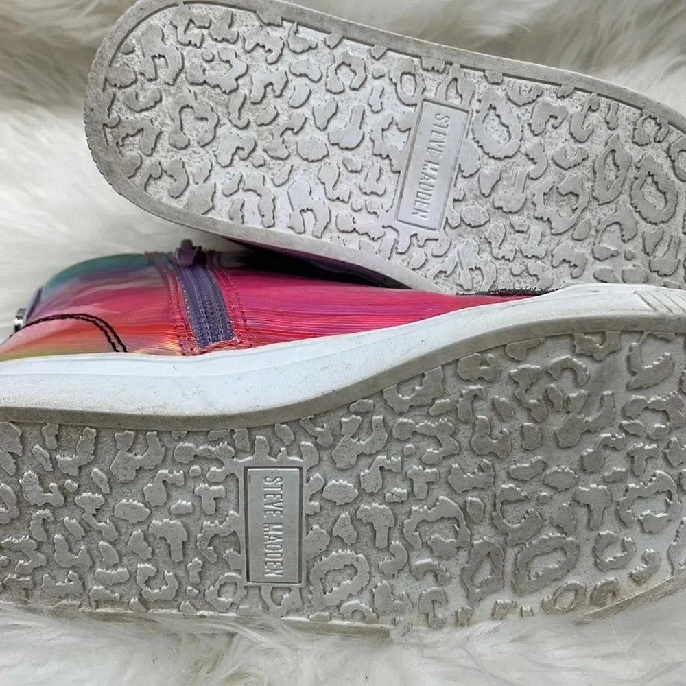 Steve Madden | Holographic high top sneakers 3.0 rainbow laces.